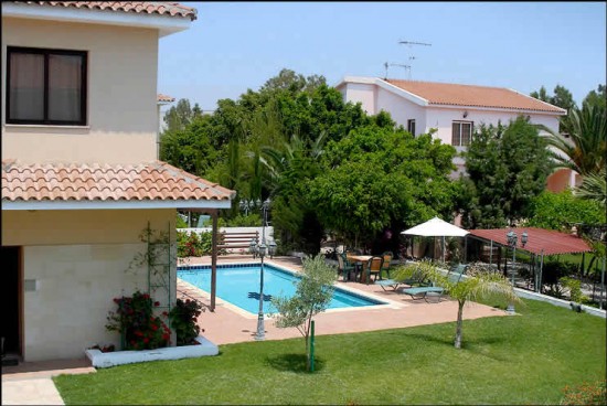 Villa Alexia, 4 Bdr, Private Pool, Garden, Wi-fi, Patio, Bbq, Parking
